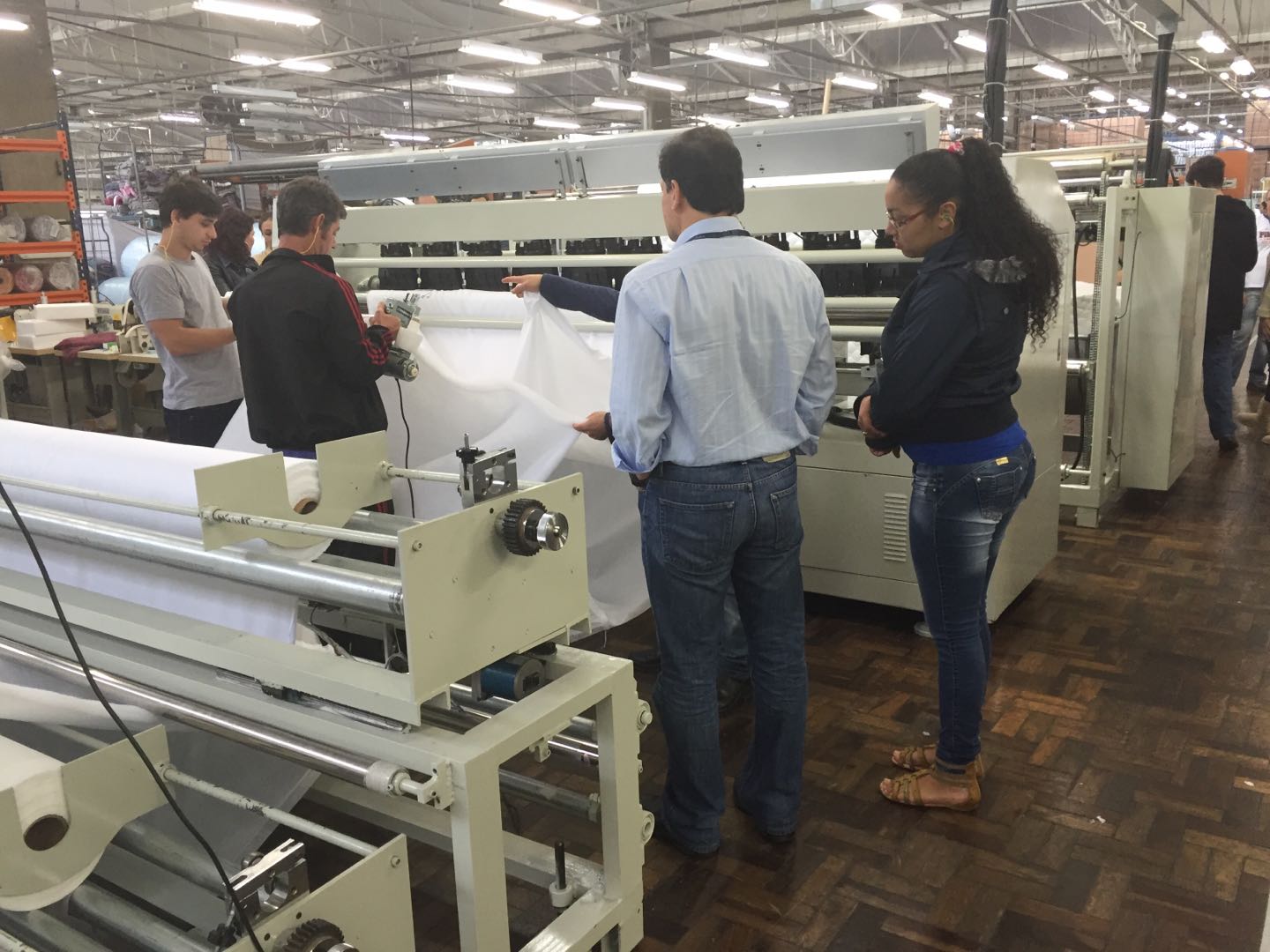 客戶購買超聲波縫綻機(jī)